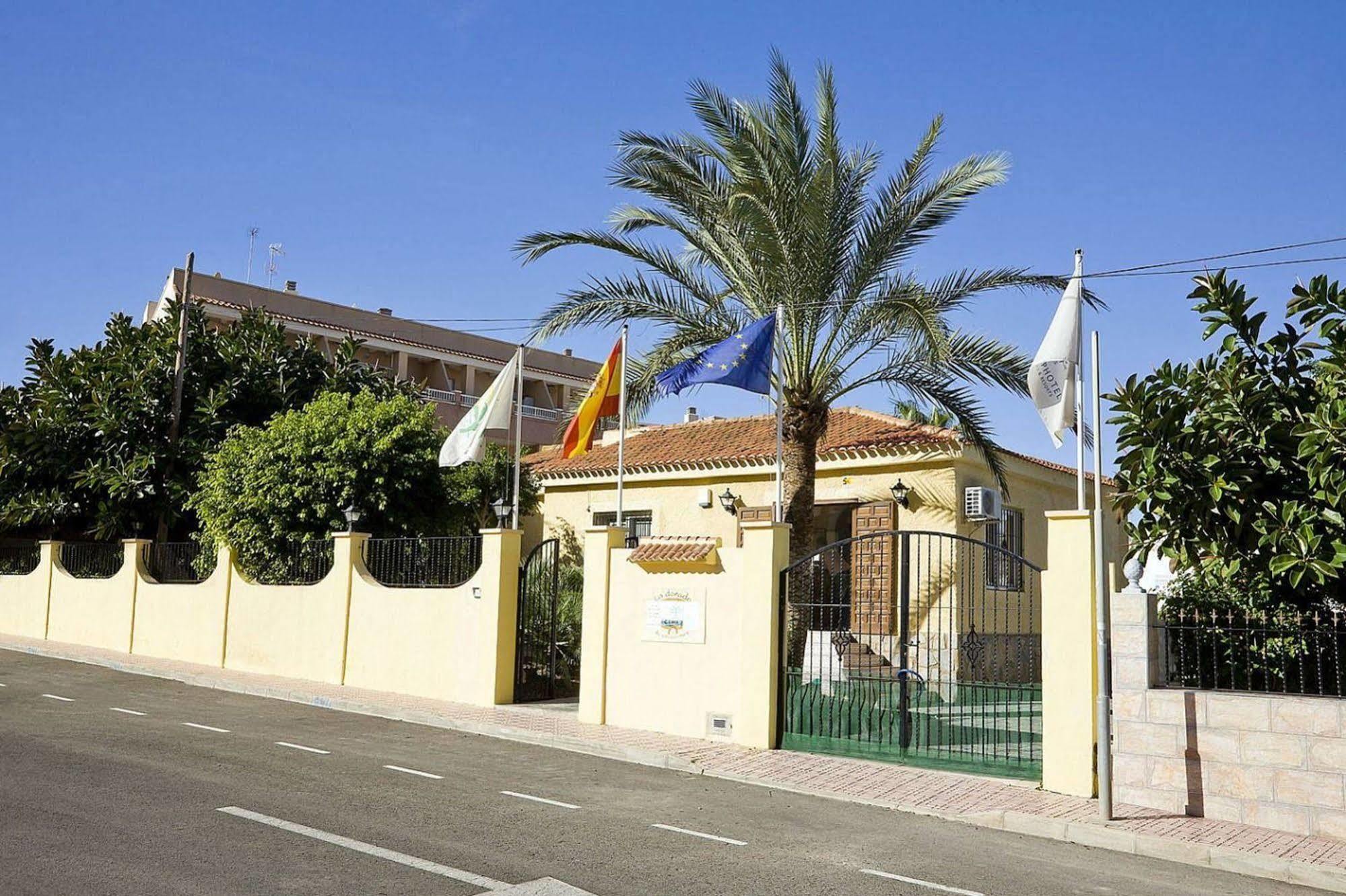 Апарт готель Ona Aldea Del Mar Торрев'єха Екстер'єр фото